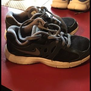 Boys Nike tennis shoes
